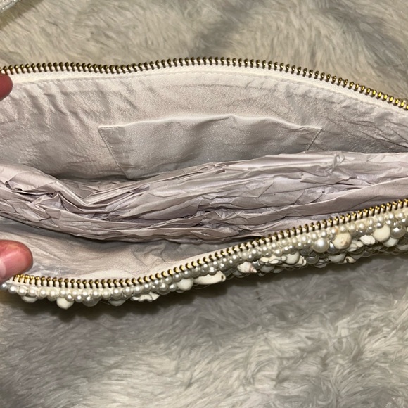 💕Flash Sale💕 Elegant Pearl Beaded Clutch - Picture 5 of 10